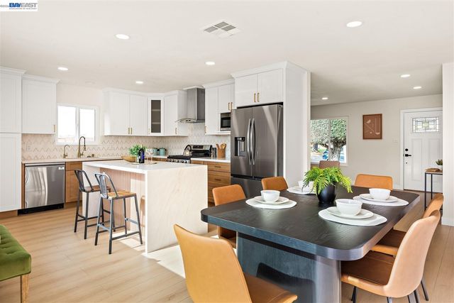 36543 Cedar Blvd, Newark, CA 94560