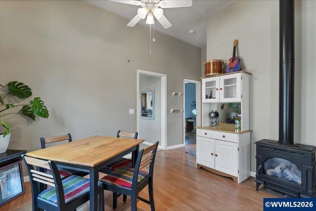 1005 S Water St, Silverton, OR 97381