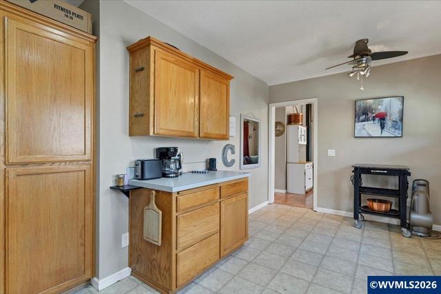 1005 S Water St, Silverton, OR 97381