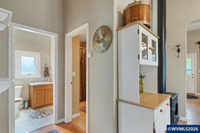 1005 S Water St, Silverton, OR 97381