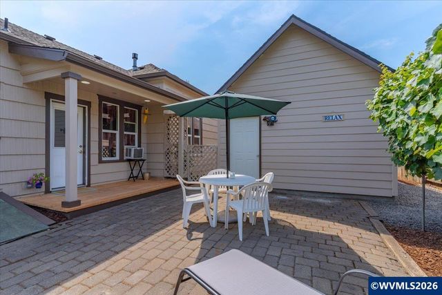 1005 S Water St, Silverton, OR 97381