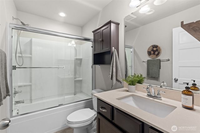 10546 Sentinel Drive, Gig Harbor, WA 98332