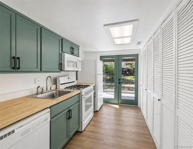 15222 W 7th Avenue, Golden, CO 80401