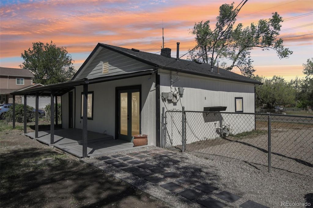 15222 W 7th Avenue, Golden, CO 80401