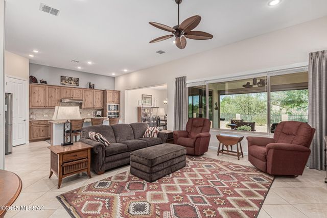 2551 E Canyon Crossing, Green Valley, AZ 85614