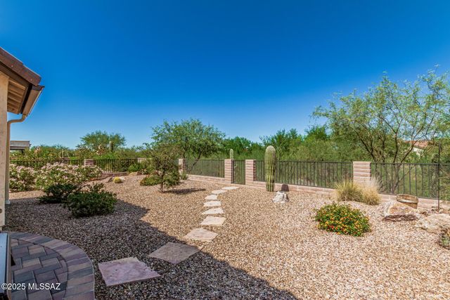 2551 E Canyon Crossing, Green Valley, AZ 85614