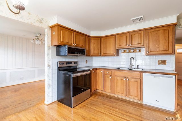 928 Baseline Road, Grand Island, NY 14072