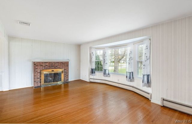 928 Baseline Road, Grand Island, NY 14072