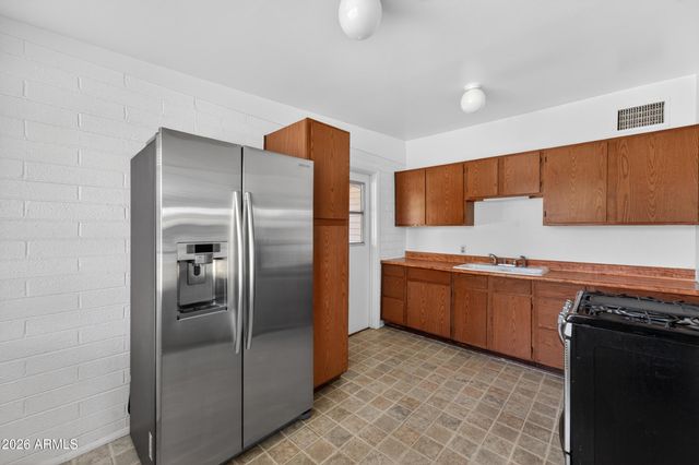 1613 S FARMER Avenue, Tempe, AZ 85281