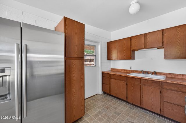 1613 S FARMER Avenue, Tempe, AZ 85281