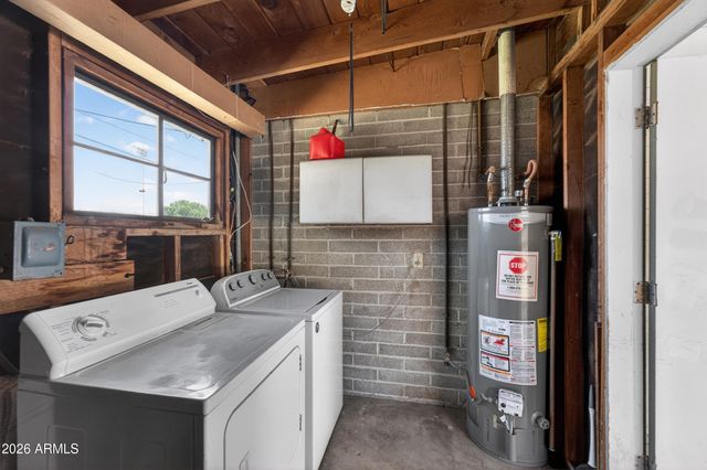 1613 S FARMER Avenue, Tempe, AZ 85281