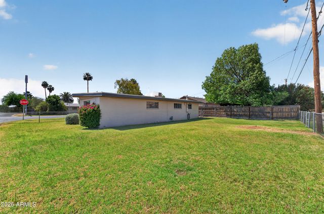 1613 S FARMER Avenue, Tempe, AZ 85281