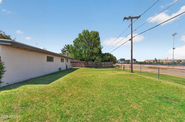 1613 S FARMER Avenue, Tempe, AZ 85281