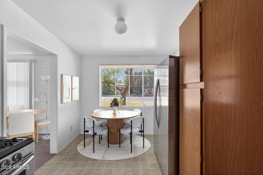 Image 10 of property listing at 1613 S FARMER Avenue, Tempe, AZ 85281