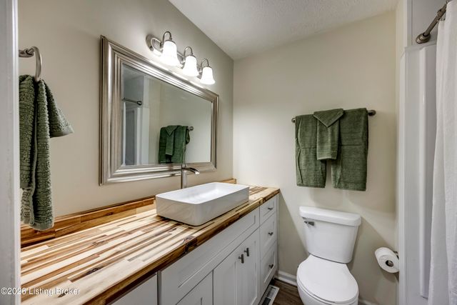 402 Duggins Dr, Elizabethtown, KY 42701
