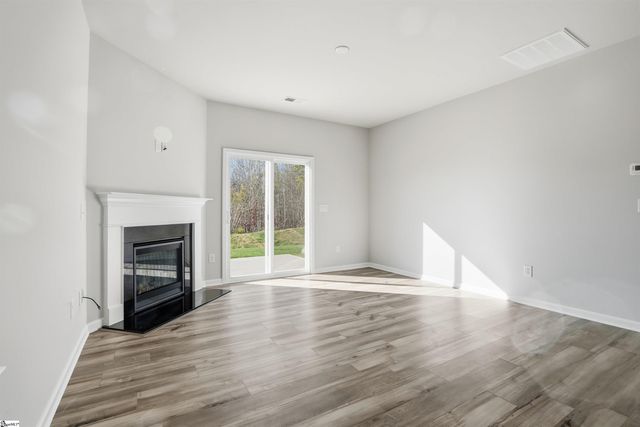 117 Farmwell Drive, Woodruff, SC 29388