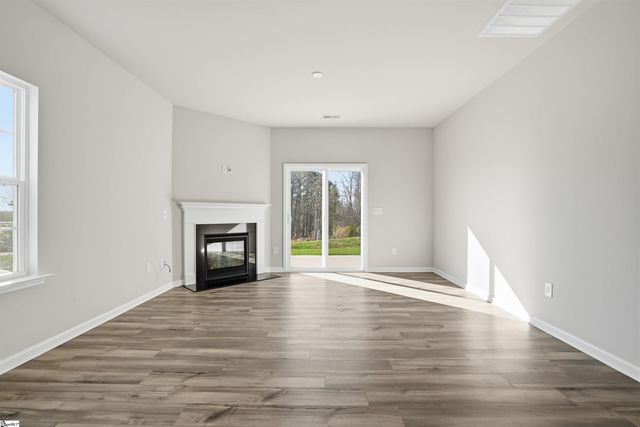 117 Farmwell Drive, Woodruff, SC 29388