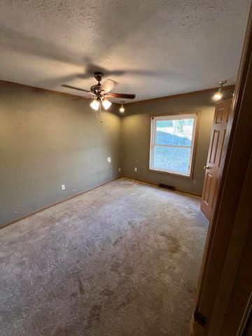 711 Mccallie Ferry Road, Soddy Daisy, TN 37379