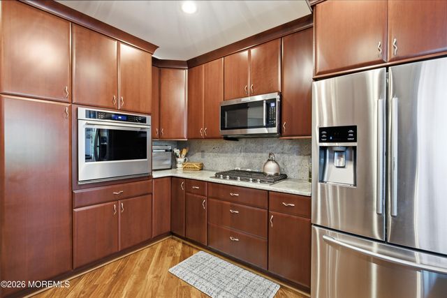 12 Courtyard Lane, Brielle, NJ 08730