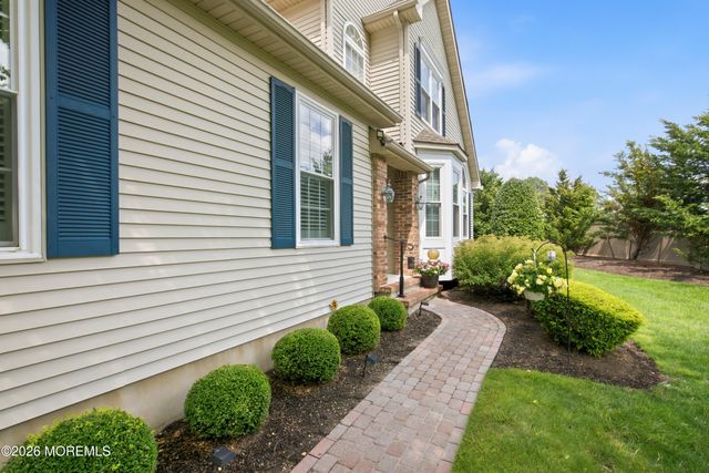 12 Courtyard Lane, Brielle, NJ 08730