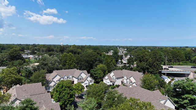 12 Courtyard Lane, Brielle, NJ 08730