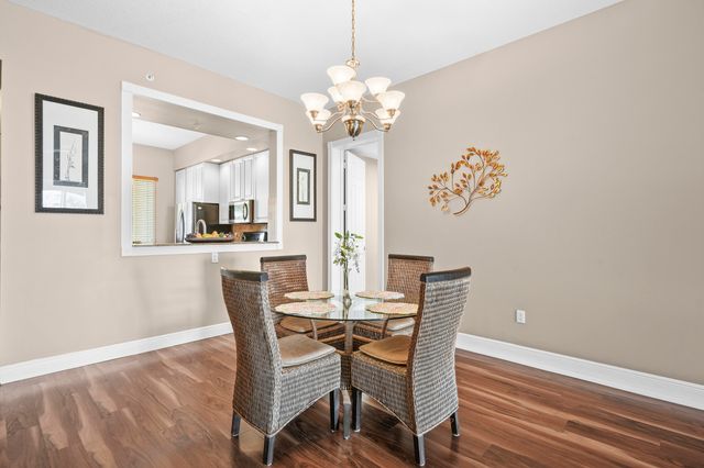 16 W Harbour Isle Dr Drive W 106, Fort Pierce, FL 34949