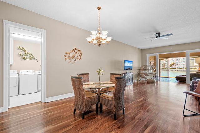 16 W Harbour Isle Dr Drive W 106, Fort Pierce, FL 34949