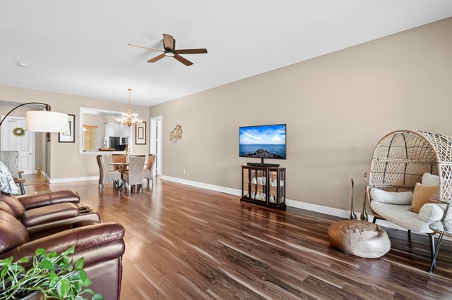 16 W Harbour Isle Dr Drive W 106, Fort Pierce, FL 34949