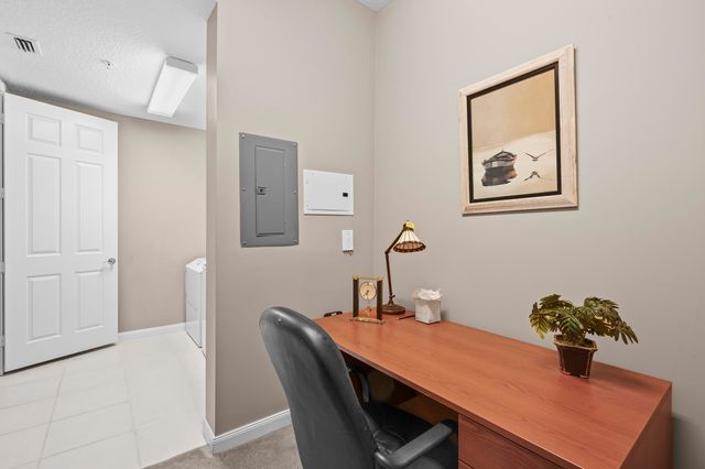 16 W Harbour Isle Dr Drive W 106, Fort Pierce, FL 34949