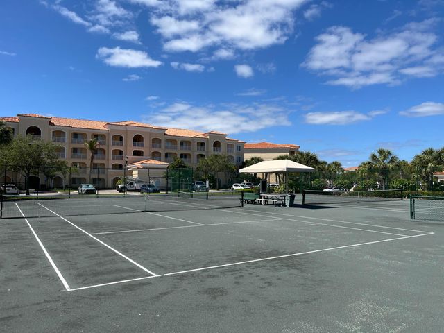 16 W Harbour Isle Dr Drive W 106, Fort Pierce, FL 34949