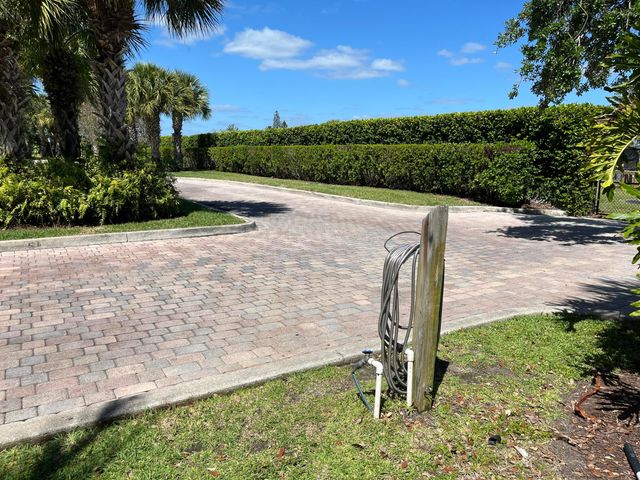 16 W Harbour Isle Dr Drive W 106, Fort Pierce, FL 34949