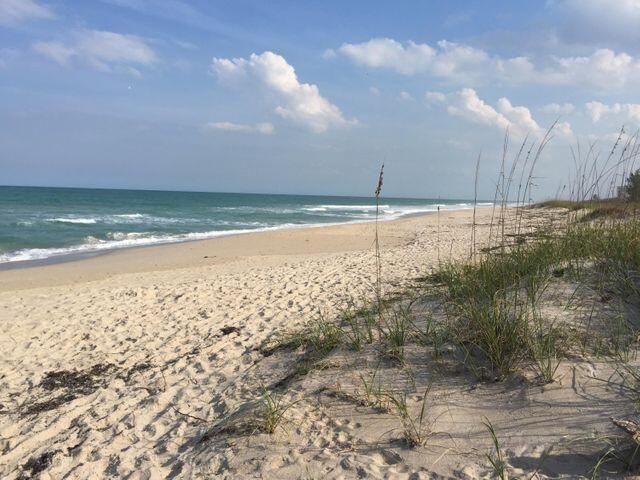 16 W Harbour Isle Dr Drive W 106, Fort Pierce, FL 34949