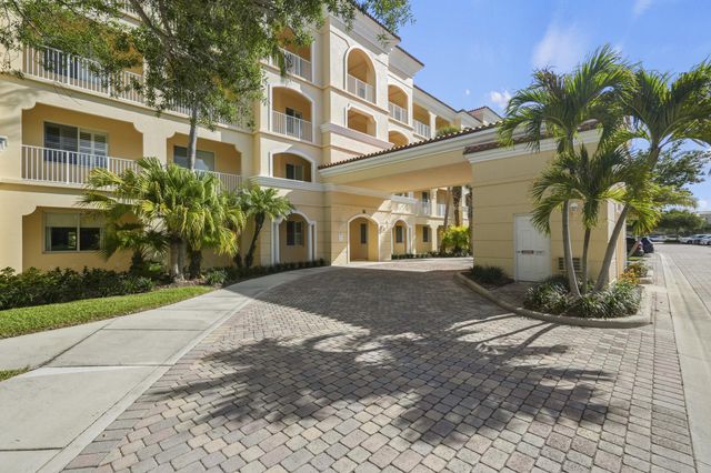 16 W Harbour Isle Dr Drive W 106, Fort Pierce, FL 34949