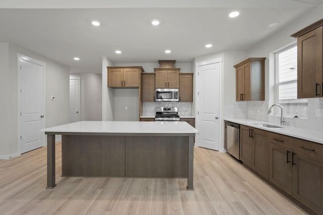 1140 Pumpkin Ridge Drive 336, Eagle Point, OR 97524