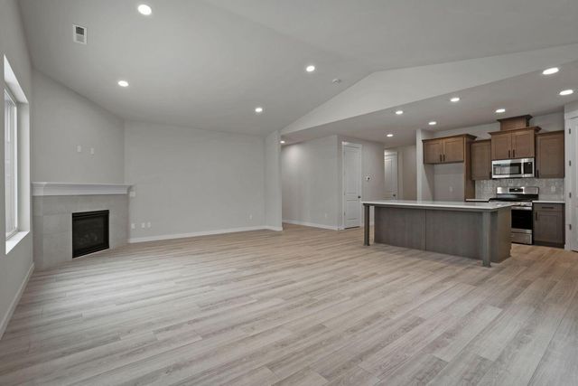 1140 Pumpkin Ridge Drive 336, Eagle Point, OR 97524