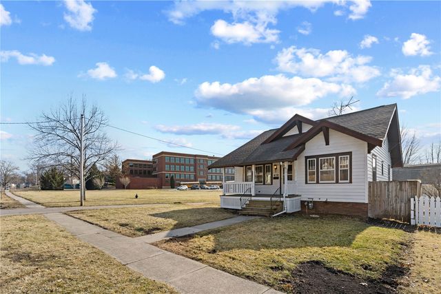 419 21st Street NE, Cedar Rapids, IA 52402