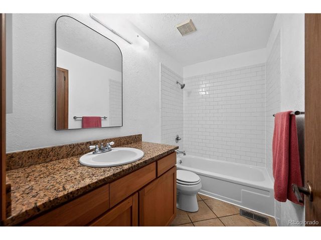 17997 E Florida Dr, Aurora, CO 80017