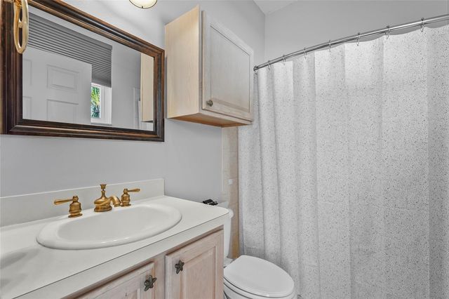 515 PLANTERS MANOR WAY, Bradenton, FL 34212