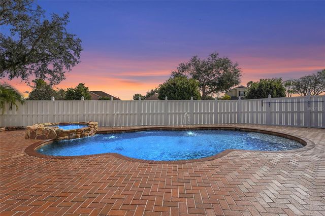 515 PLANTERS MANOR WAY, Bradenton, FL 34212