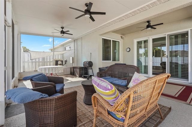 515 PLANTERS MANOR WAY, Bradenton, FL 34212