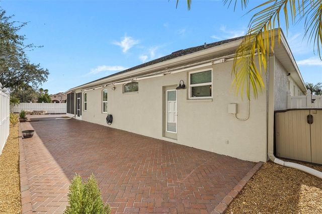 515 PLANTERS MANOR WAY, Bradenton, FL 34212