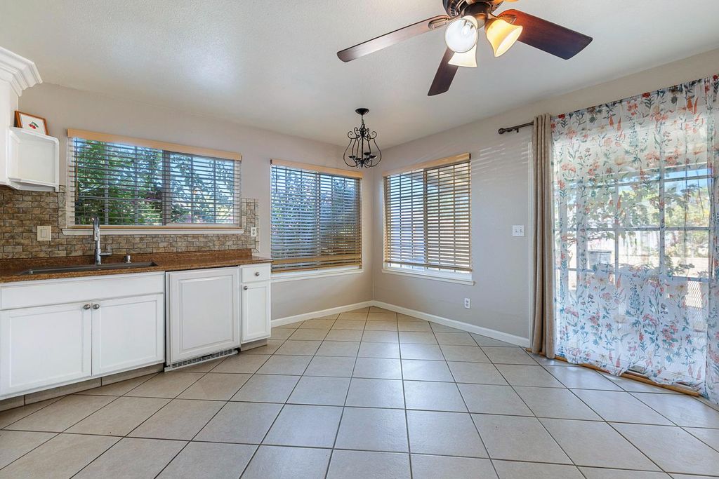 Image 17 of property listing at 1301 Kennedy, Madera, CA 93638
