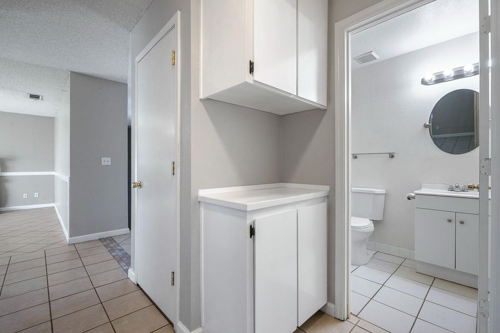 Image 22 of property listing at 1301 Kennedy, Madera, CA 93638