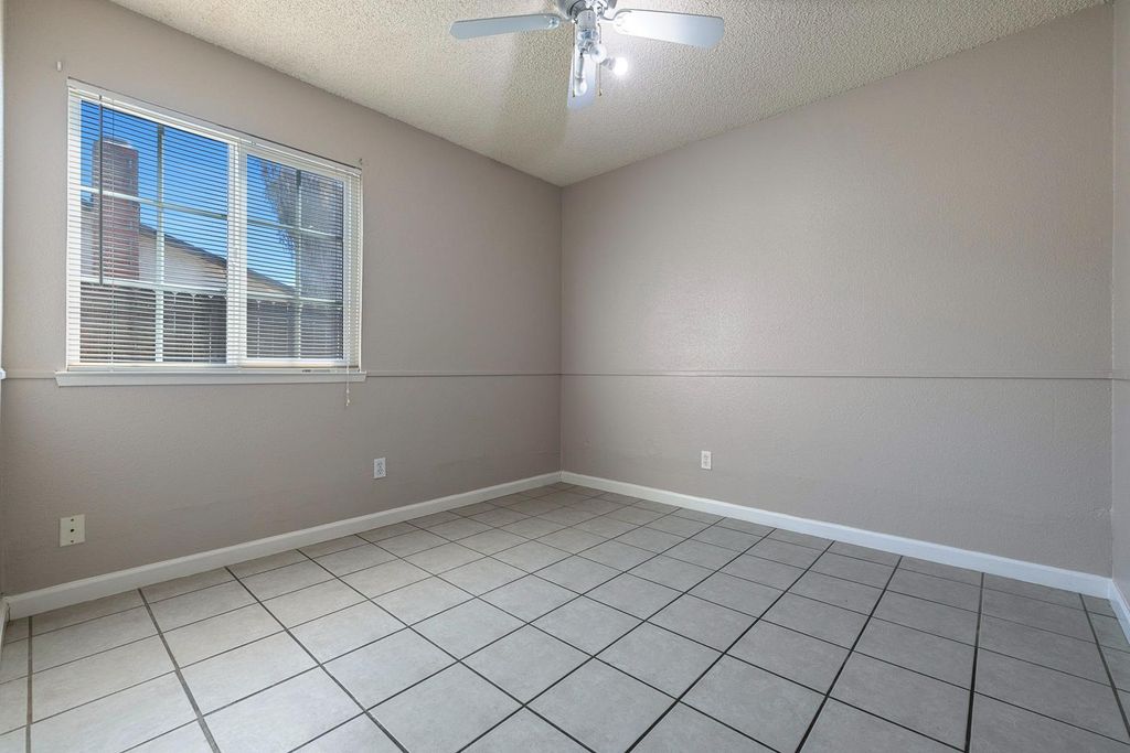 Image 24 of property listing at 1301 Kennedy, Madera, CA 93638