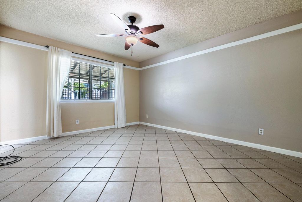 Image 26 of property listing at 1301 Kennedy, Madera, CA 93638