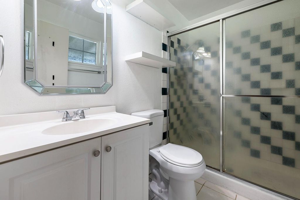 Image 30 of property listing at 1301 Kennedy, Madera, CA 93638