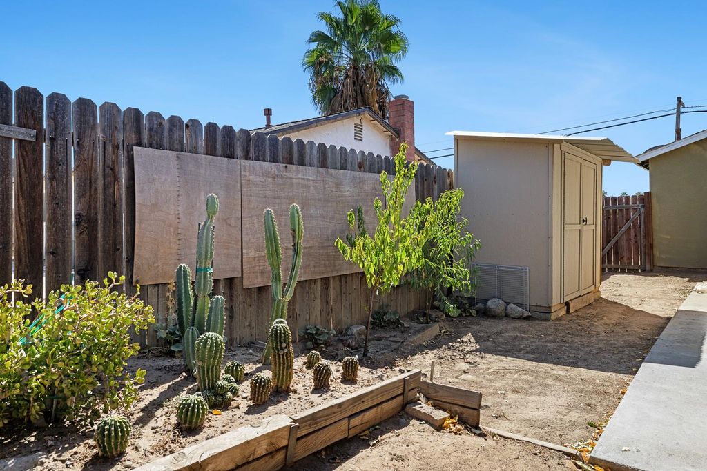 Image 36 of property listing at 1301 Kennedy, Madera, CA 93638