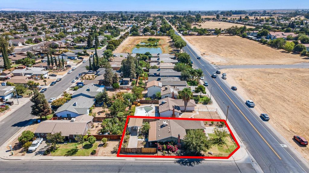 Image 43 of property listing at 1301 Kennedy, Madera, CA 93638