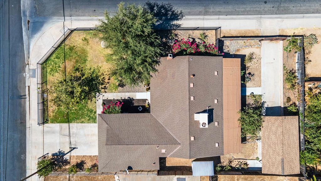 Image 47 of property listing at 1301 Kennedy, Madera, CA 93638