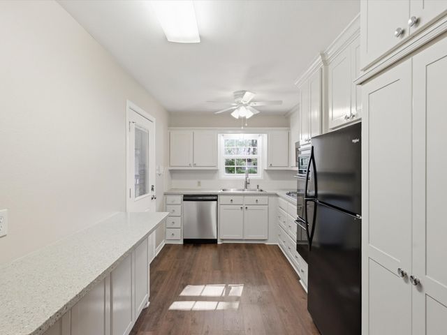 2210 Robinwood Lane, Denton, TX 76209